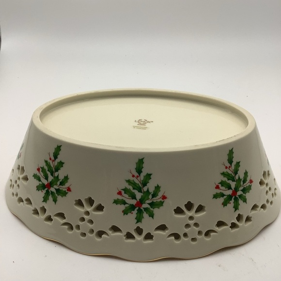 Lenox Holiday Pierced Oval Bowl - Picture 4 of 6